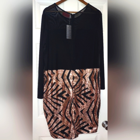 Plus size black mesh sequin dress - Picture 4 of 4